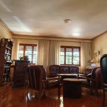 Chalet En Urbanizacion La Rad Appartement *
