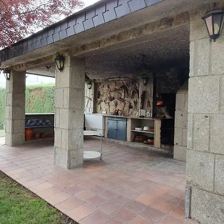 Chalet En Urbanizacion La Rad * Galindo Y Perahuy
