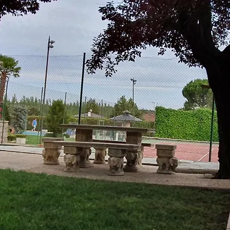 Chalet En Urbanizacion La Rad Appartement