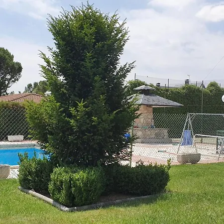 Chalet En Urbanizacion La Rad Appartement *