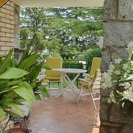 Chalet En Urbanizacion La Rad *