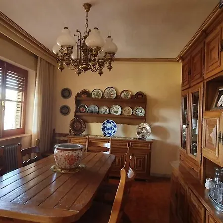 Chalet En Urbanizacion La Rad Appartement *