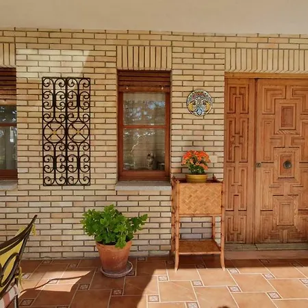 Chalet En Urbanizacion La Rad *